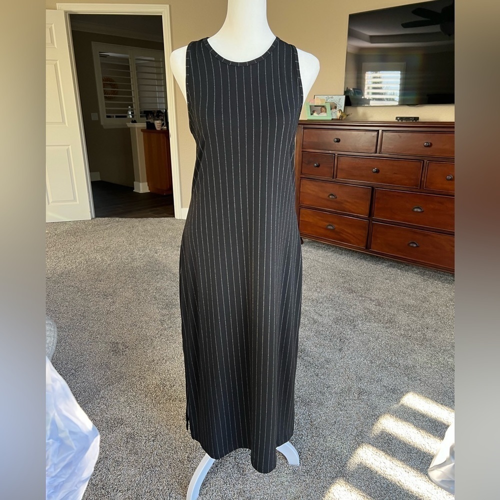 BANANA republic twist racer back dress, side slit, black pin stripe, small